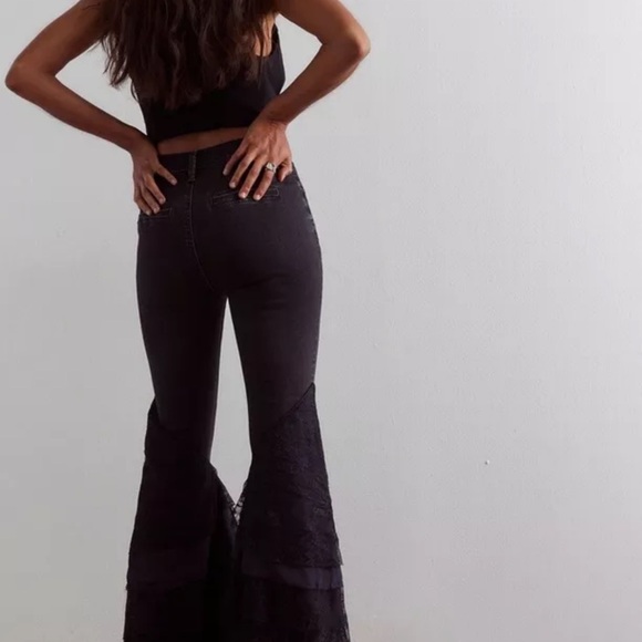 Free People We The Free Mystique Lace Flare Jean Tiered Piecing Hemline Stretch - Picture 2 of 9